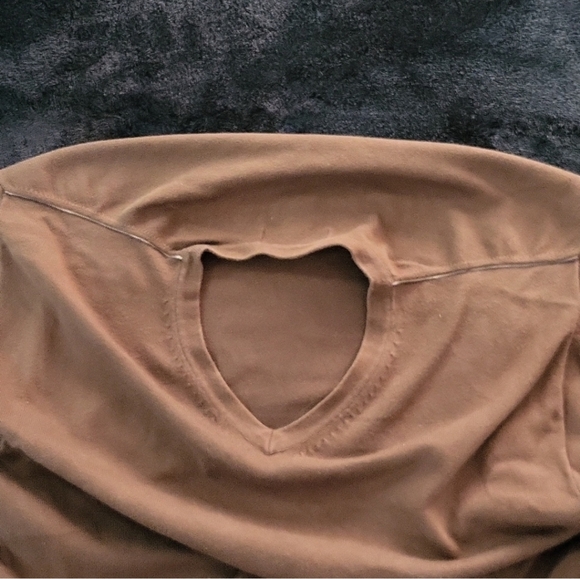 Banana Republic Mens V Neck - Picture 6 of 6